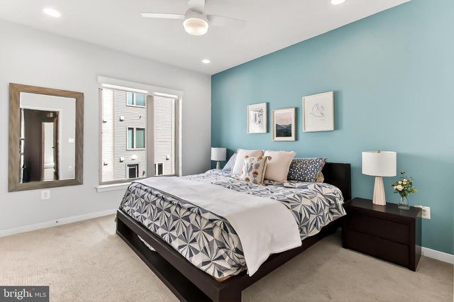 1910 CHAPMAN AVE, Rockville, MD 20852