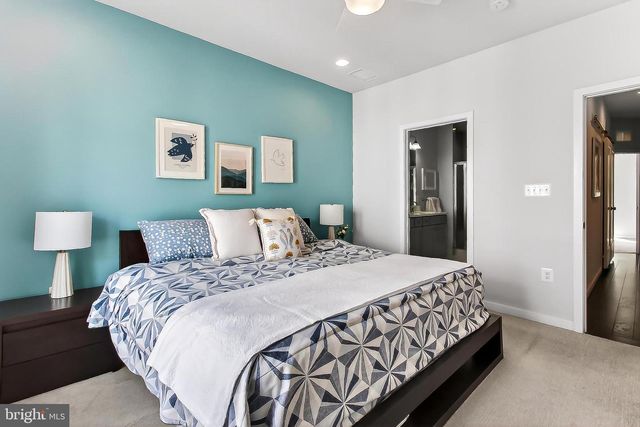 1910 CHAPMAN AVE, Rockville, MD 20852