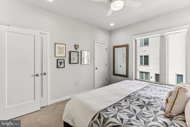 1910 CHAPMAN AVE, Rockville, MD 20852