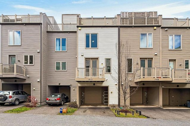 1910 CHAPMAN AVE, Rockville, MD 20852