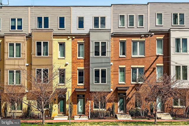 1910 CHAPMAN AVE, Rockville, MD 20852