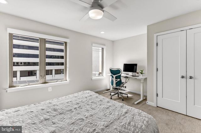 1910 CHAPMAN AVE, Rockville, MD 20852