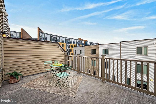 1910 CHAPMAN AVE, Rockville, MD 20852