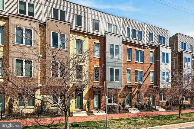 1910 CHAPMAN AVE, Rockville, MD 20852