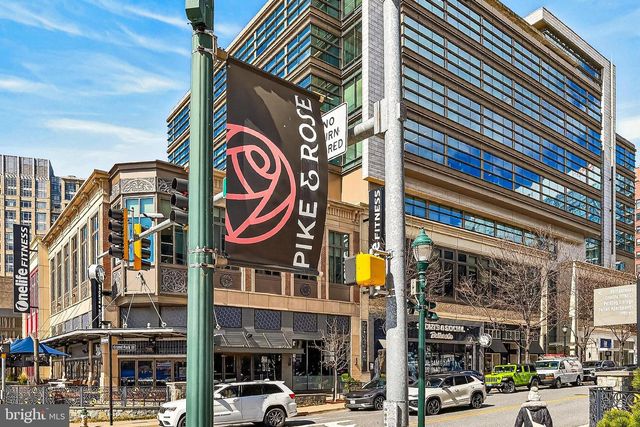 1910 CHAPMAN AVE, Rockville, MD 20852