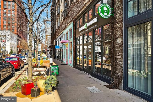 1910 CHAPMAN AVE, Rockville, MD 20852