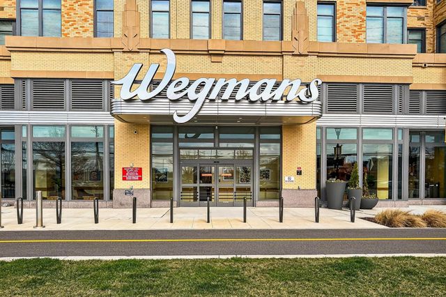 1910 CHAPMAN AVE, Rockville, MD 20852
