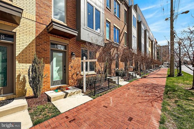 1910 CHAPMAN AVE, Rockville, MD 20852