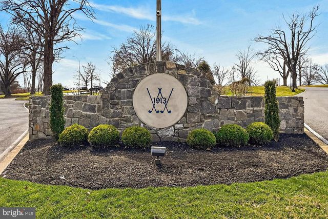 1910 CHAPMAN AVE, Rockville, MD 20852