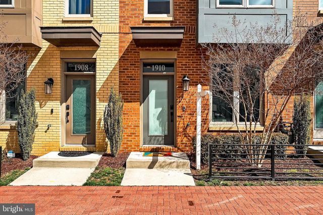 1910 CHAPMAN AVE, Rockville, MD 20852