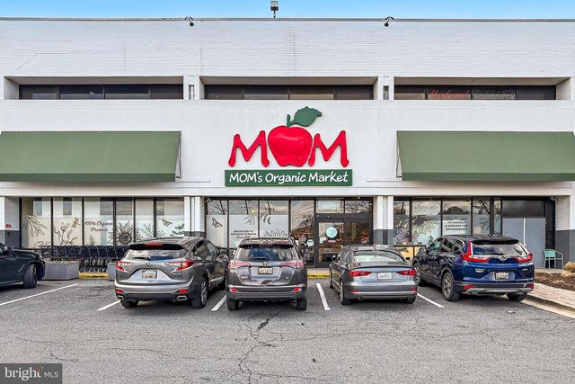 1910 CHAPMAN AVE, Rockville, MD 20852