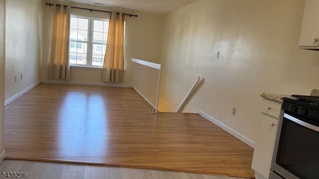 421 Draco Rd, Piscataway Twp., NJ 08854