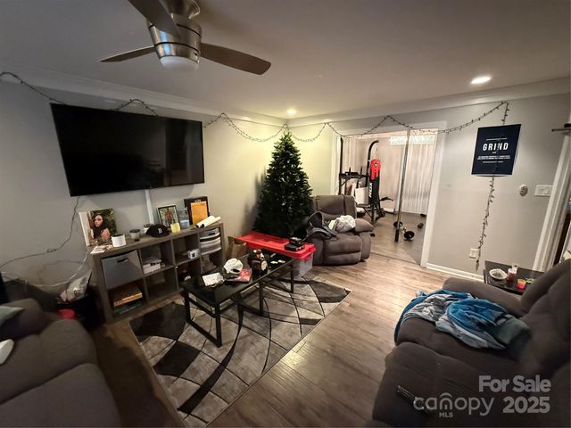 9101 Troon Lane, Charlotte, NC 28214
