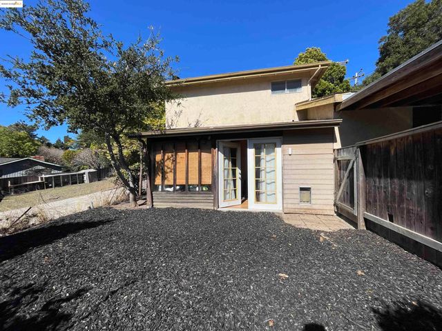 4162 Santa Rita Rd, El Sobrante, CA 94803