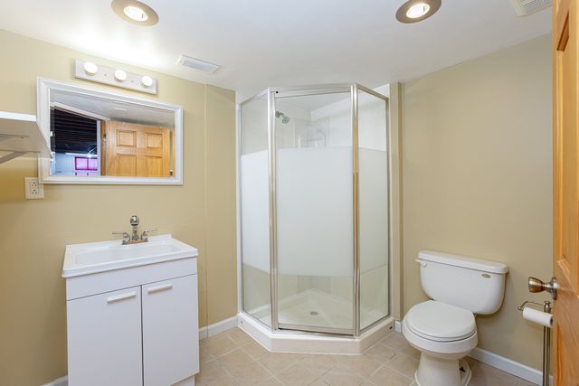 453 Ingalton Avenue, West Chicago, IL 60185