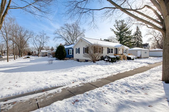 453 Ingalton Avenue, West Chicago, IL 60185