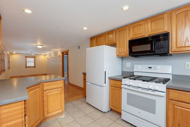 453 Ingalton Avenue, West Chicago, IL 60185