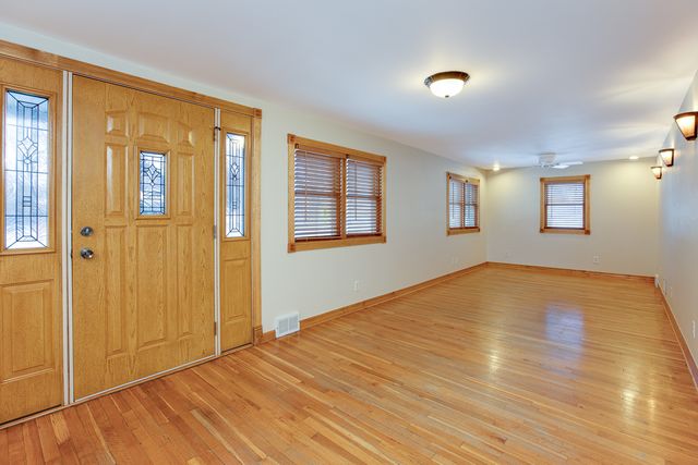 453 Ingalton Avenue, West Chicago, IL 60185