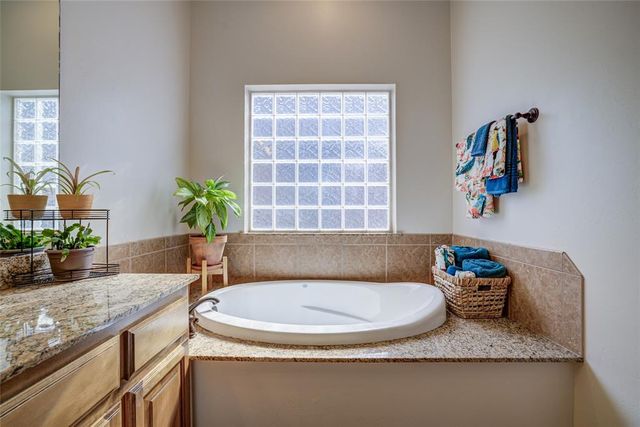 2116 Turtle Creek Drive, Norman, OK 73071