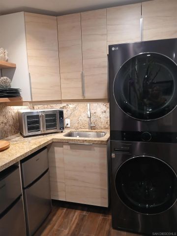 4671 Point Loma Ave, San Diego, CA 92107