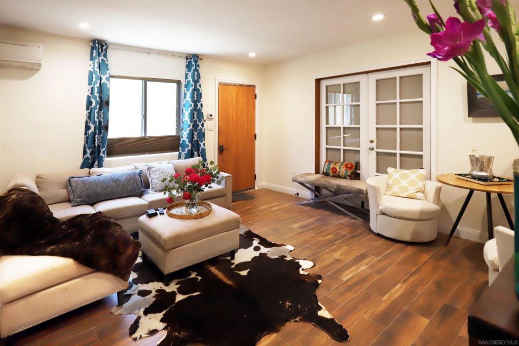 4671 Point Loma Ave, San Diego, CA 92107