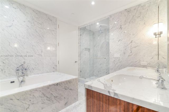15701 Collins Ave 2302, Sunny Isles Beach, FL 33160