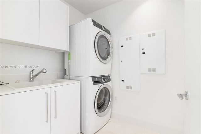 15701 Collins Ave 2302, Sunny Isles Beach, FL 33160