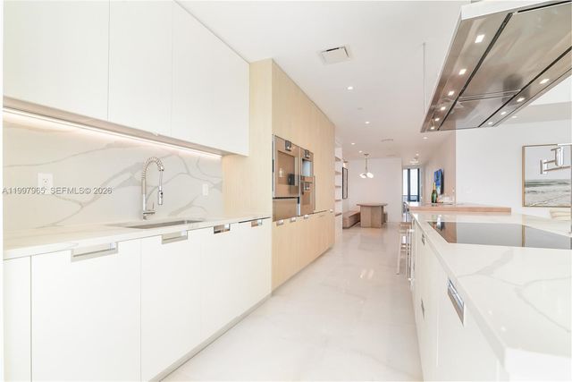 15701 Collins Ave 2302, Sunny Isles Beach, FL 33160