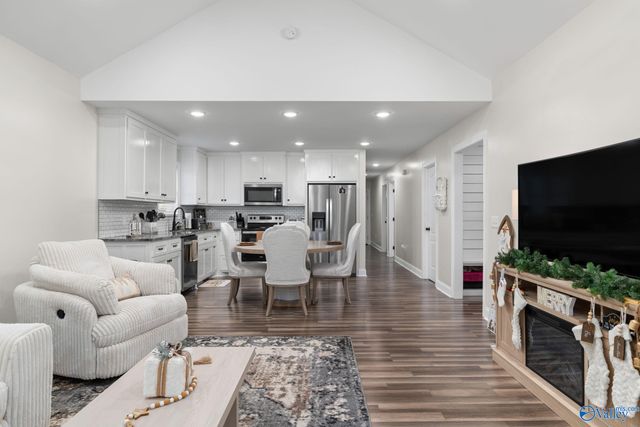 422 N Fulton Street, Florence, AL 35630