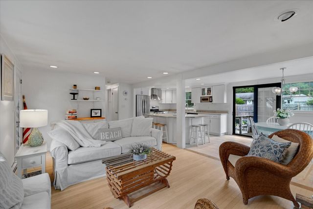 209 Greenwood Avenue, Hyannis Port, MA 02647