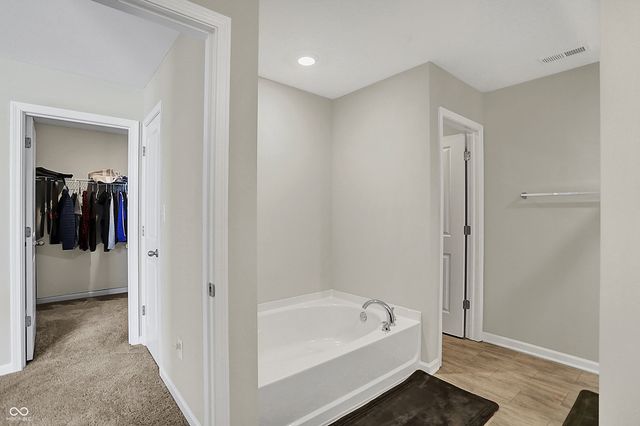 10236 Arctic Edge Drive, Indianapolis, IN 46239