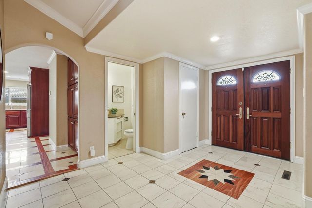 1236 Jacob Ln, Carmichael, CA 95608