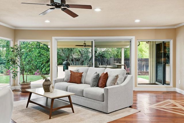 1236 Jacob Ln, Carmichael, CA 95608