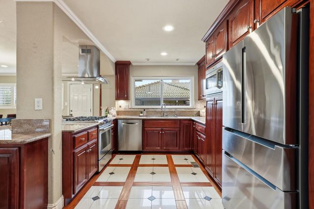 1236 Jacob Ln, Carmichael, CA 95608