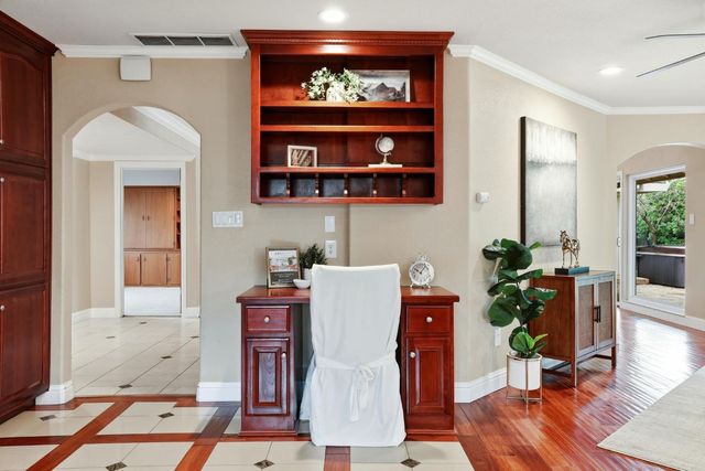 1236 Jacob Ln, Carmichael, CA 95608