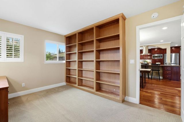 1236 Jacob Ln, Carmichael, CA 95608