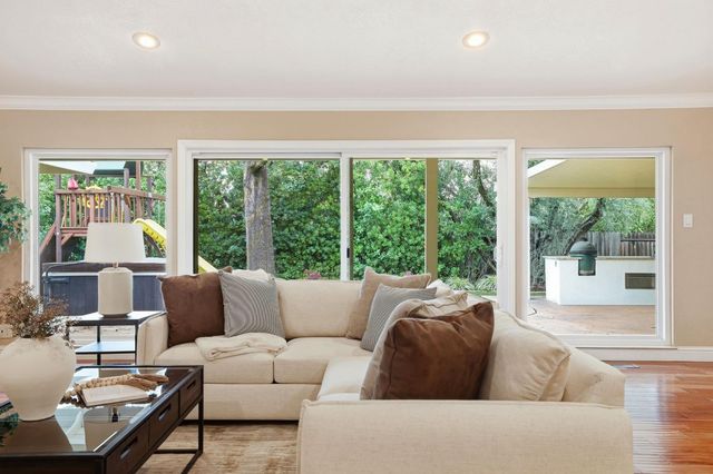 1236 Jacob Ln, Carmichael, CA 95608