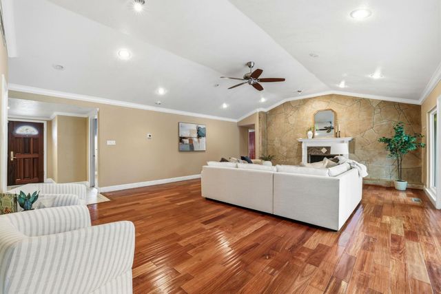 1236 Jacob Ln, Carmichael, CA 95608