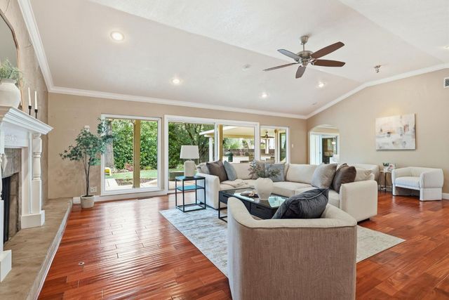 1236 Jacob Ln, Carmichael, CA 95608