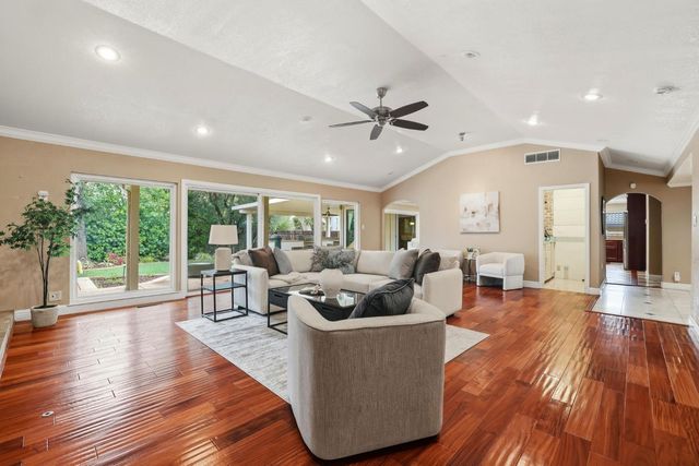 1236 Jacob Ln, Carmichael, CA 95608