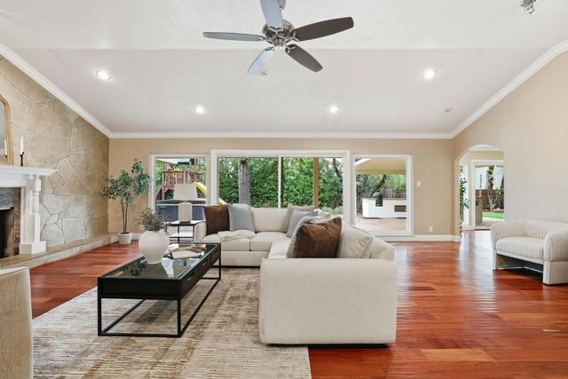 1236 Jacob Ln, Carmichael, CA 95608