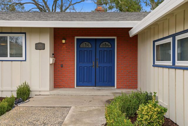 1236 Jacob Ln, Carmichael, CA 95608