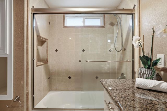 1236 Jacob Ln, Carmichael, CA 95608