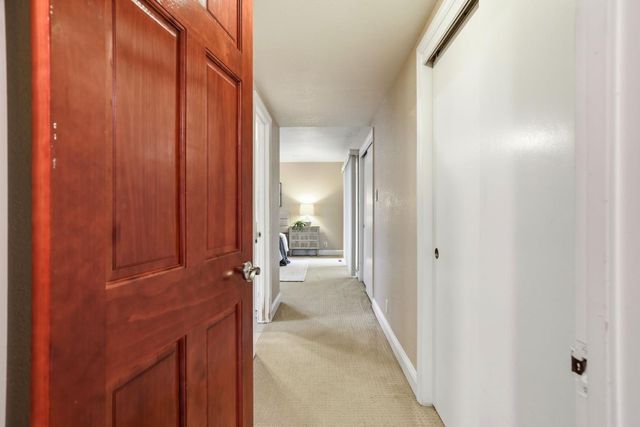 1236 Jacob Ln, Carmichael, CA 95608