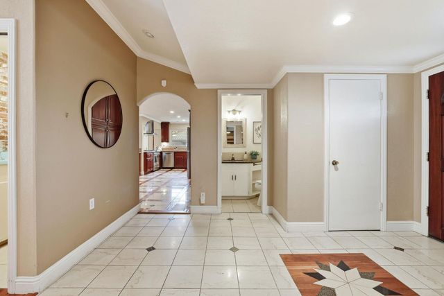 1236 Jacob Ln, Carmichael, CA 95608