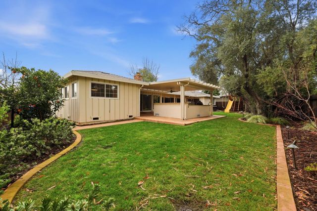 1236 Jacob Ln, Carmichael, CA 95608