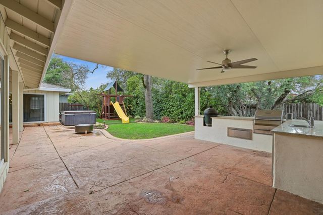 1236 Jacob Ln, Carmichael, CA 95608