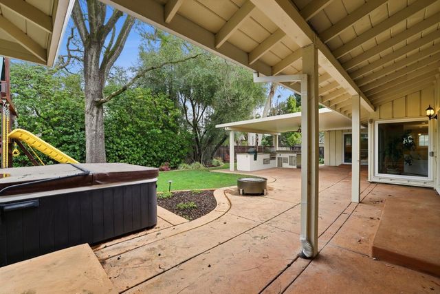 1236 Jacob Ln, Carmichael, CA 95608