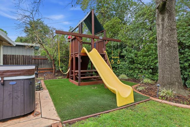 1236 Jacob Ln, Carmichael, CA 95608