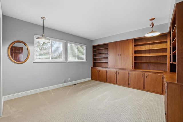 1236 Jacob Ln, Carmichael, CA 95608